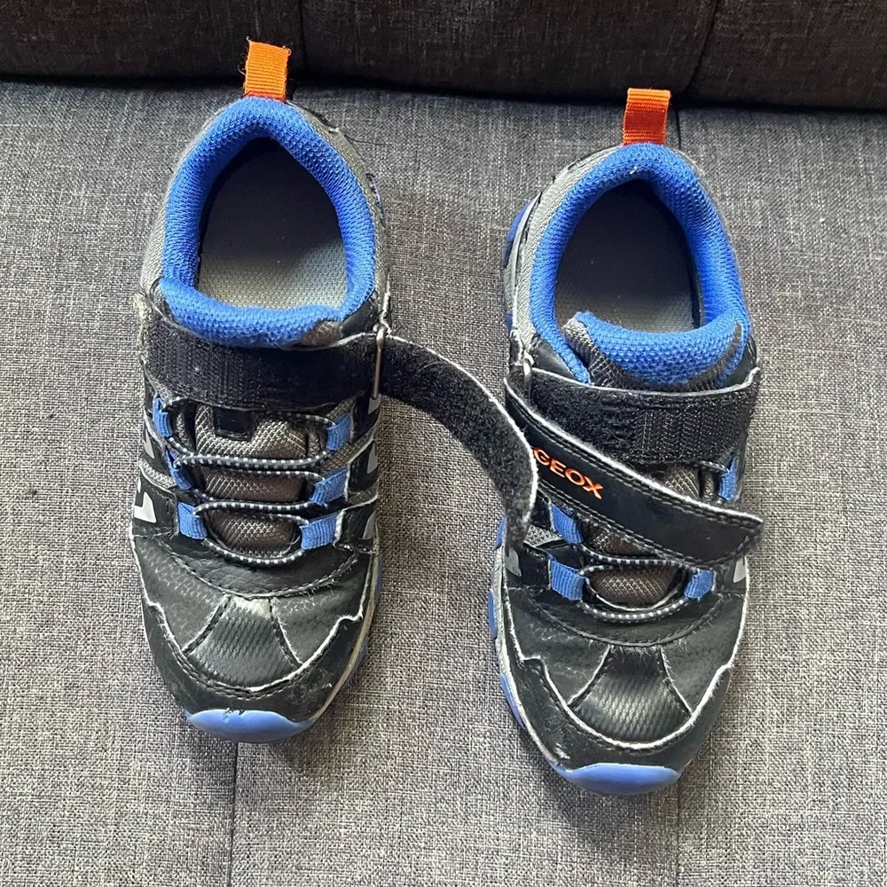 GEOX Kids -  Little Boy Casual Sneakers Shoes Black Blue size 11.5 US